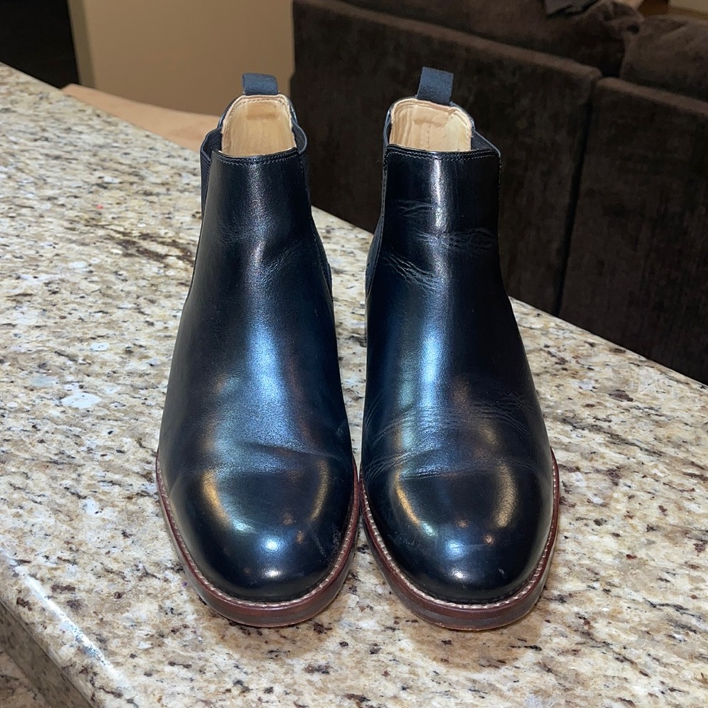 Garner Chelsea Mens Boots by Johnston and Murphy. Black calfskin 20-9827 size 10